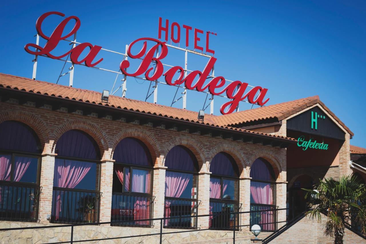 Hotel La Bodega La Almunia de Doña Godina Exterior foto