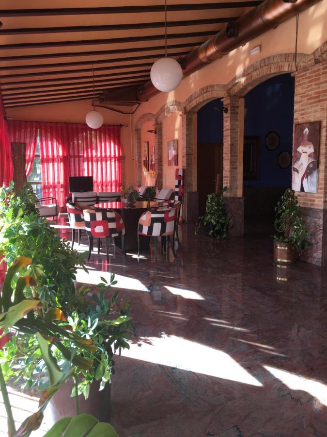 Hotel La Bodega La Almunia de Doña Godina Exterior foto